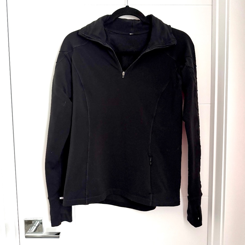 Lululemon Half Zip Long Sleeve, Reflective for Running, Thumb Holes, Deep Black